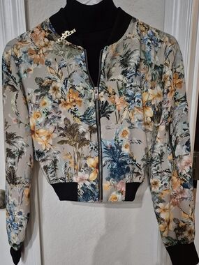 Zara--Bomber Jacket Beautiful Floral, Fully Lined Silver Hardware Jacket NWOT!